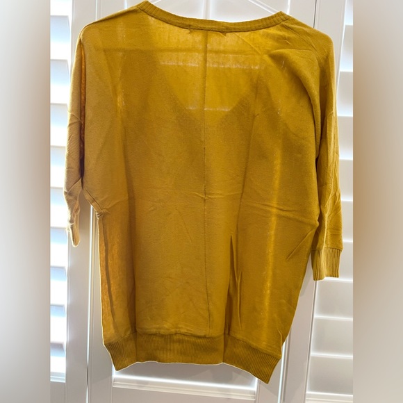 Xai Women's V-Neck Soft Warm Sweater Top NWOT - Picture 3 of 5